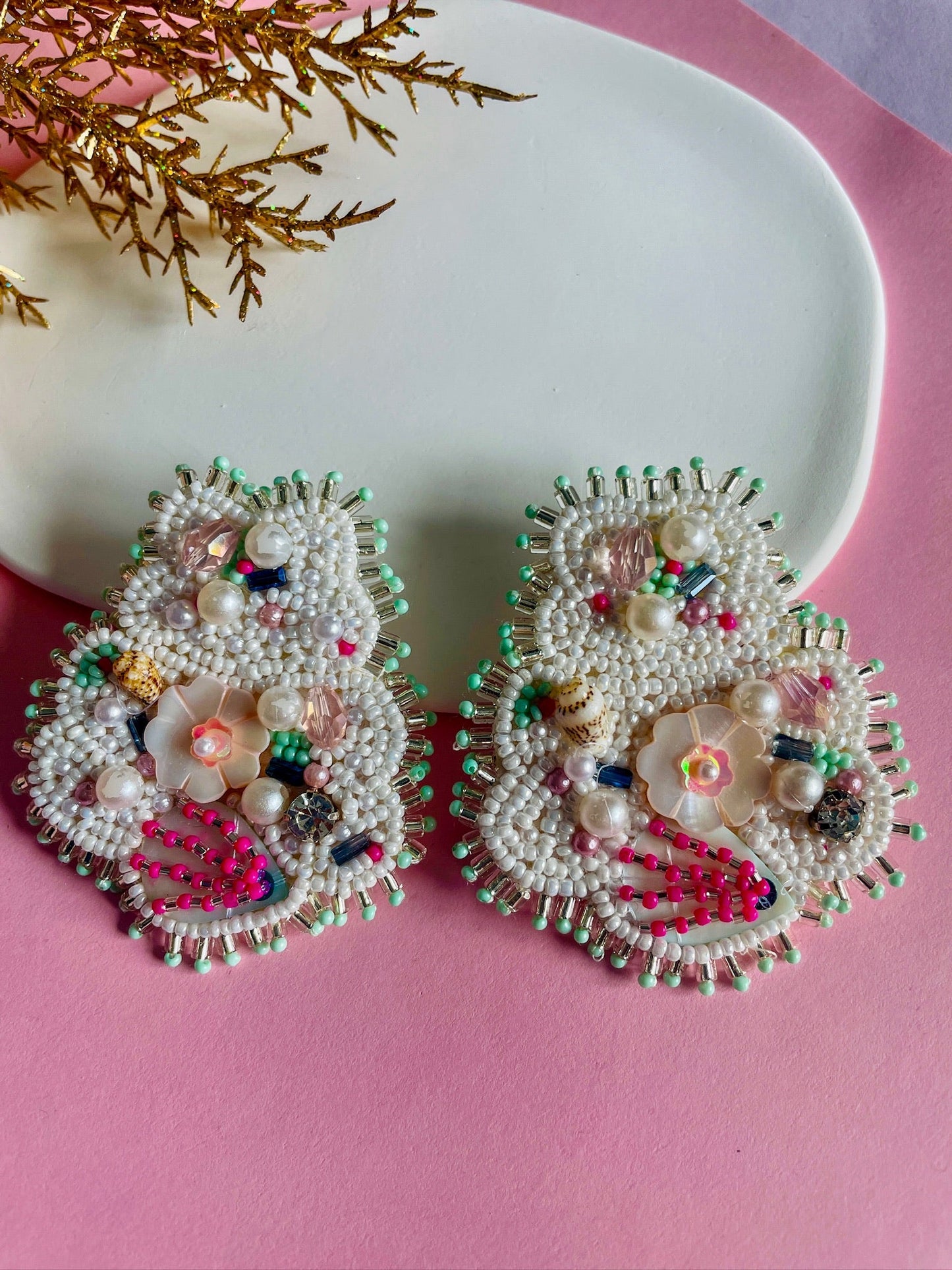 Luxe White Flower Earrings - zohricanada