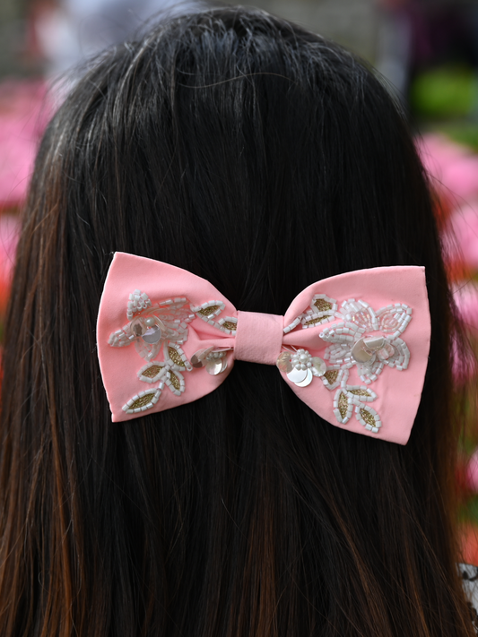 Peach Please Pearl Bow pin