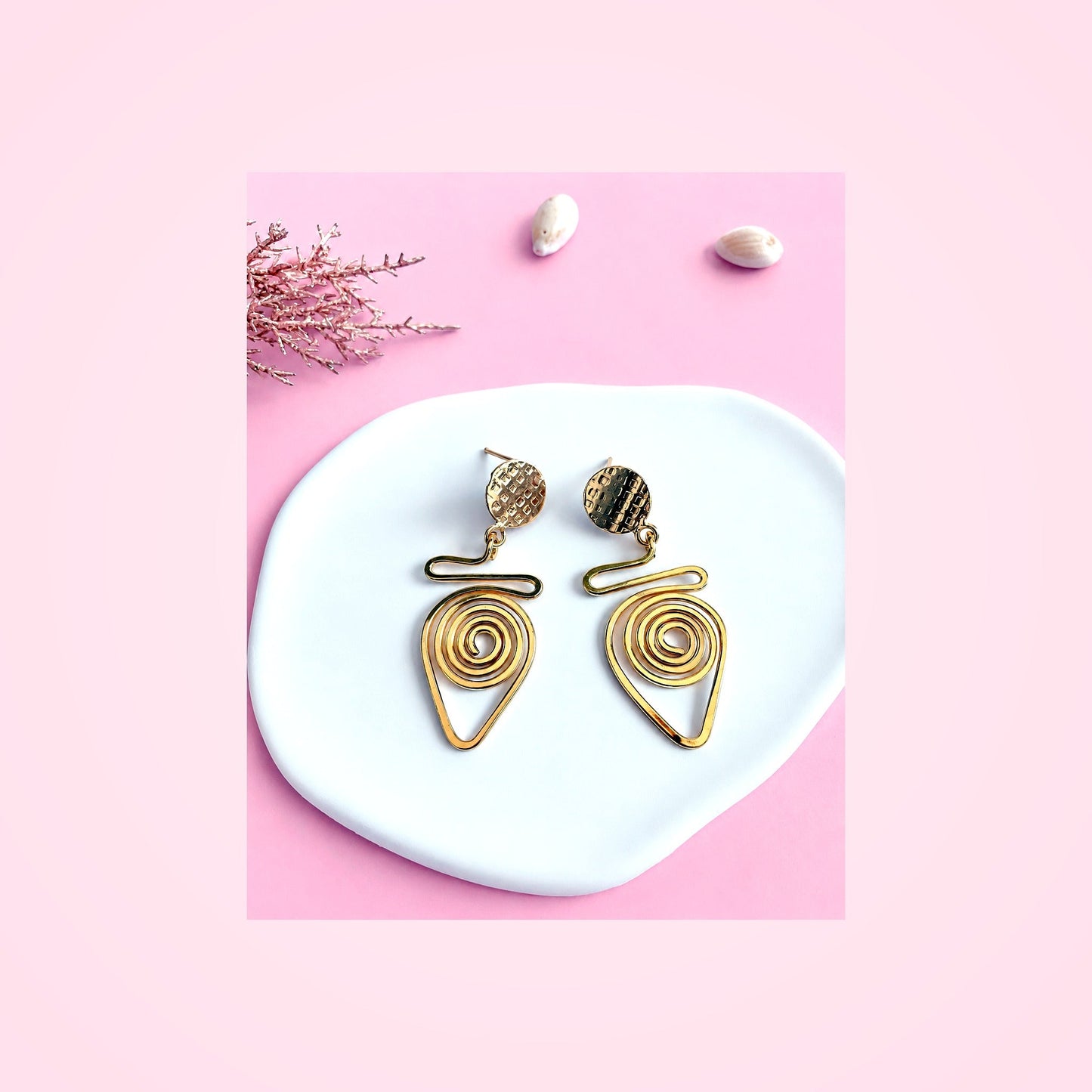 Gold Statement Earrings — Zohricanada